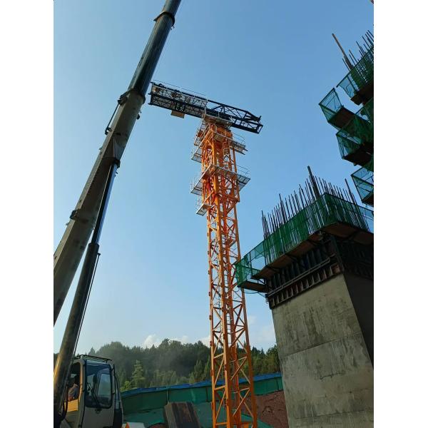 Grue à tour de levage d'occasion XCMG T7527A-18S, capacité de 18 tonnes, pour la construction