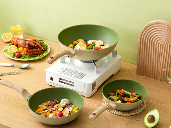 Cookware BSCI облегченный алюминиевый установил 8Piece с деревянной ручкой