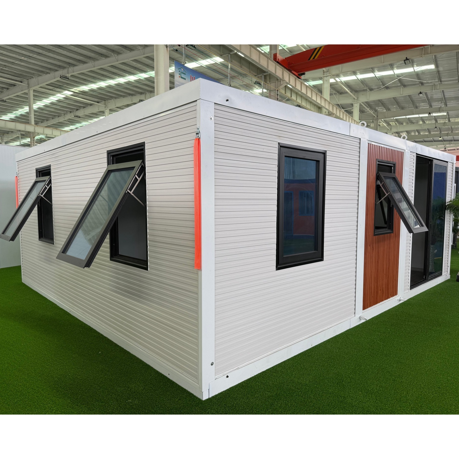 Manufactory Direct Luxury Tiny House Container Quick Assembly and Space Optimization for Workshops Multi-Functional Waterproof