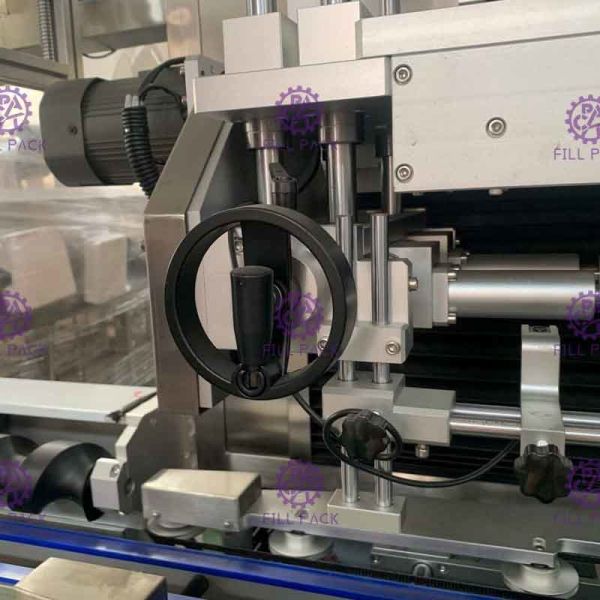 High Efficiency Glass Bottle Labeling Machine With Steam Generator 9KW