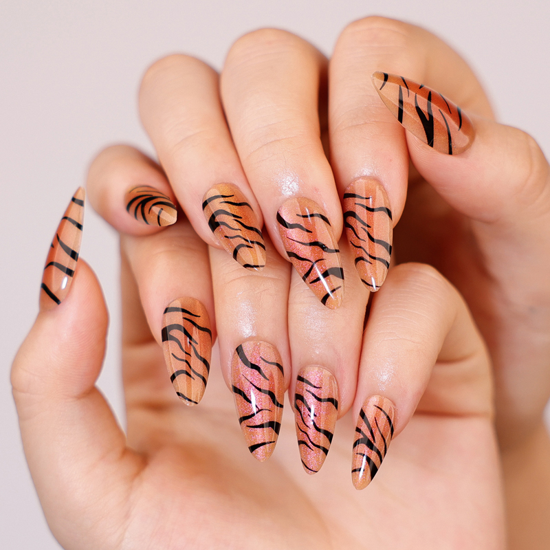 Tiger Print Almond Glossy Nails 24pcs Pattern False Nails For Women