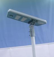 Sistemas de iluminación solar compactos con fuente de luz LED Peso bruto 6.7 kg Dimensiones 49x36.3x4.3cm