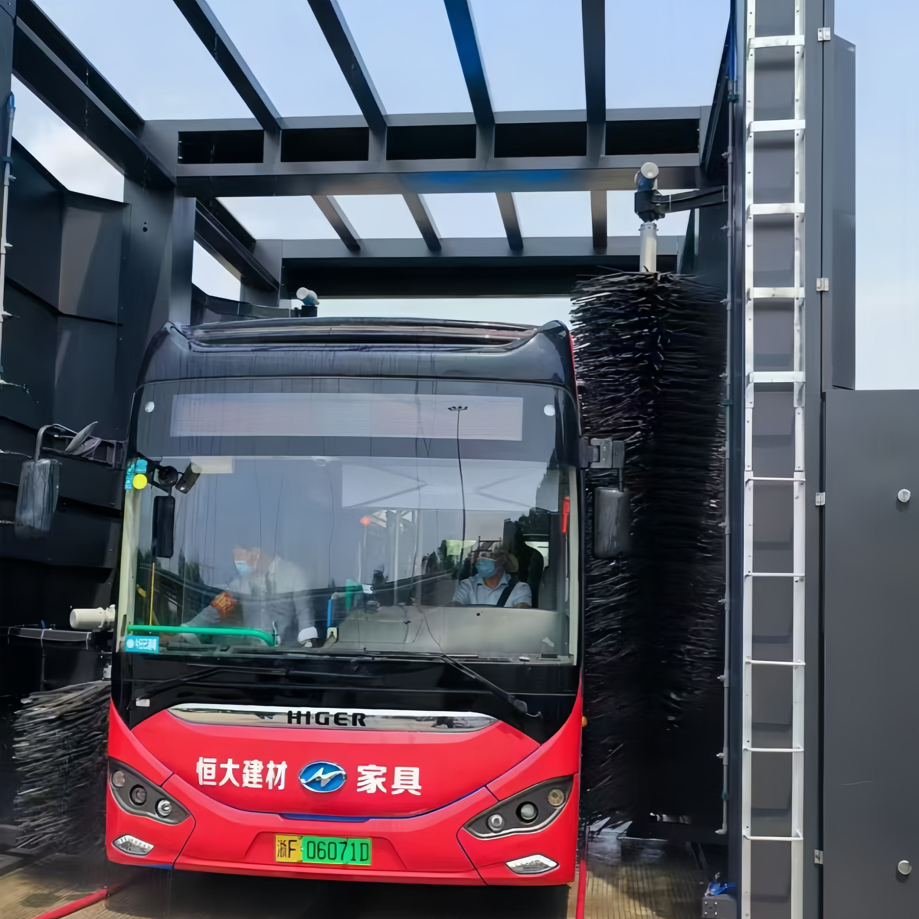 Fixed Install Heavy Duty Bus Washing Machine 5-10 Buses / Hour For Thorough Bus