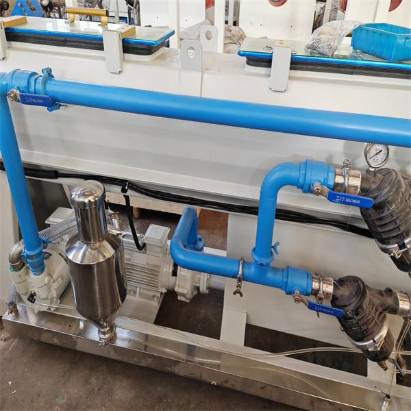 Máquina de extrusão de tubos de tanque de água de resfriamento a vácuo 75KW-185kw Máquina de fabricação de tubos de plástico