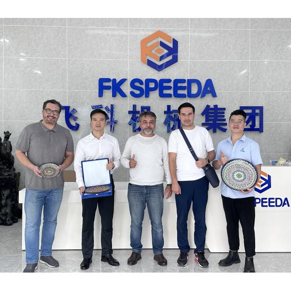 Полуавтоматический круглый бутылочный маркировочный аппарат для обертывания вокруг маркировки банки с медным джемом