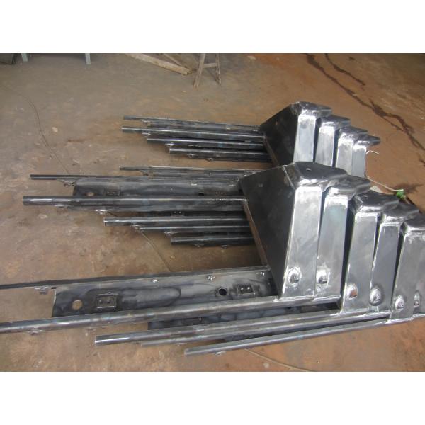 Camión de plataforma manual de acero cubierto polvo con la escala del peso