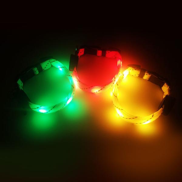 Coleira de cão recarregável do diodo emissor de luz de Nyon USB com curvatura 4-6 horas de horário laboral
