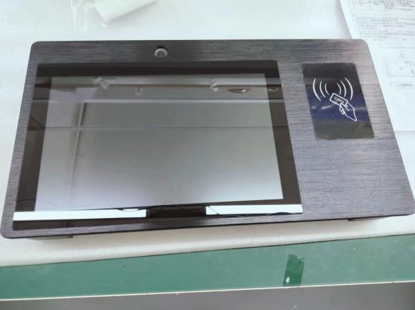 10.1 Quiosco táctil Lector RFID NFC Escaner QR incorporado para el pago automático Máquina de facturación Máquina de asistencia Sistema de control de acceso