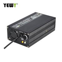 chargeur de moto de lithium du noir 2a 60v de chargeur de batterie au lithium de 2.5A 67.2V