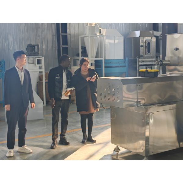 Saves feed and is highly efficient! Diesel-powered floating fish feed extruder machine and fish feed pellet machine – a money-making tool for fish farmers.