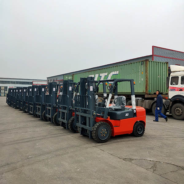 Full Free Lift Mast 3m Forklift 3.5 Ton Chinese Engine Warehouse Fork Lift Truck Red