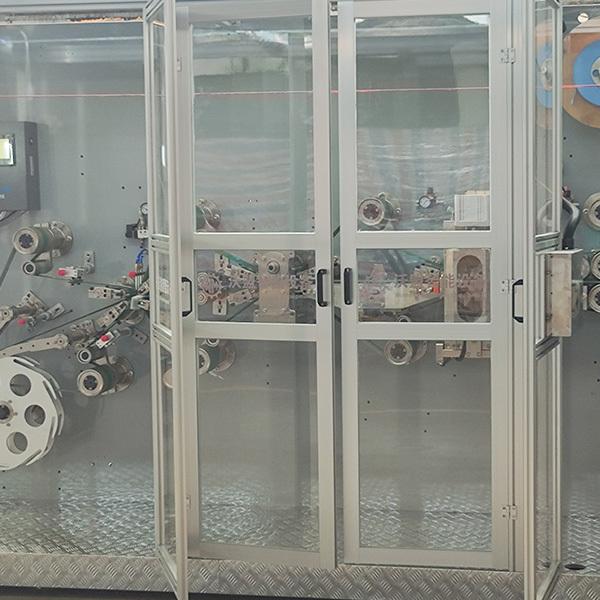 Système d'exploitation personnalisé pour machine de production de serviettes hygiéniques WM-ASN13 Automatique