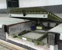 Rampas de carga para montacargas de contenedores Carga y descarga Niveladores de puertas de muelle Taller Placa de muelle automática 25000-40000LBS Diseño seguro