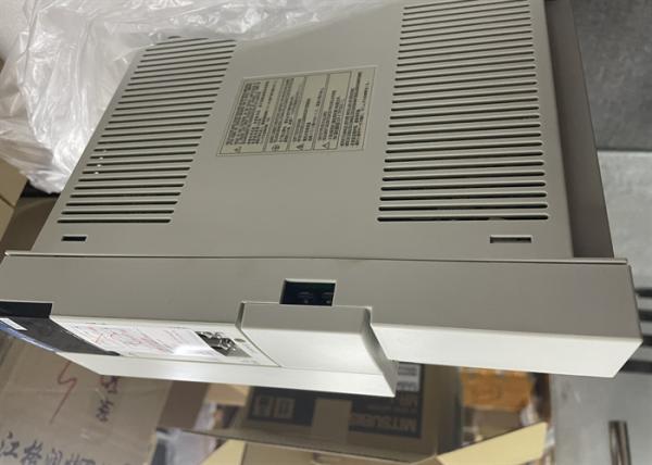Fase servo 200 do amplificador 3 da C.A. Mitsubishi de MR-J2S-500B 5Kw a 230VAC 50/60Hz
