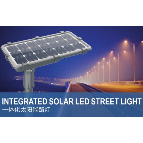 Водоустойчивый фонарный столб улицы СИД, столб уличного фонаря панели солнечных батарей энергосберегающий