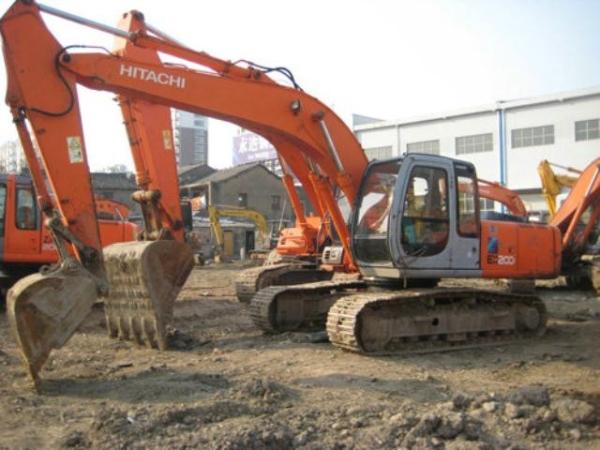 Hitachi ex200-5 crawler excavator for sale