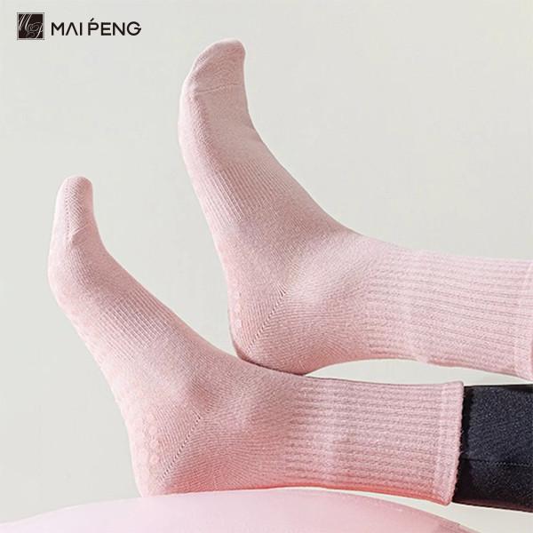 Breathable Cotton Non Slip Yoga Socks Sports Yoga Pilates Crew Grip Socks Customized