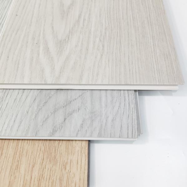 Increíble PVC de madera de roble piso laminado SPC piso con 0,3 mm de la capa de desgaste es el mejor