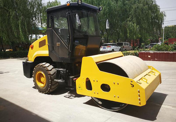 машинное оборудование строительства дорог возбуждающей силы 85кн ролик дороги силы почвы барабанчика 6 тонн одиночный