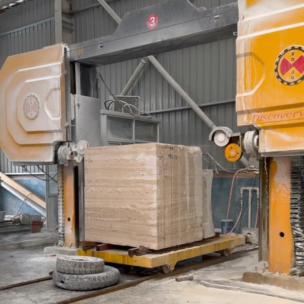 精密で高速な切断のための強力なダイヤモンドワイヤーソーマシン CNC