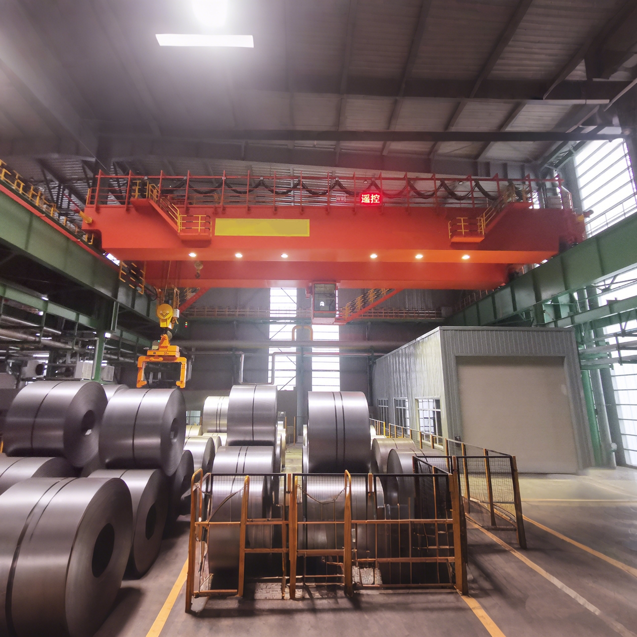 Cement Handling Crane Intelligent Double Girder Overhead Crane with Clamshell Grab