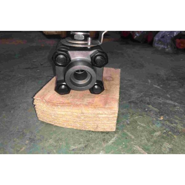 Globe Forged Steel Valves Screw Thread / BW DN20 150LB A105