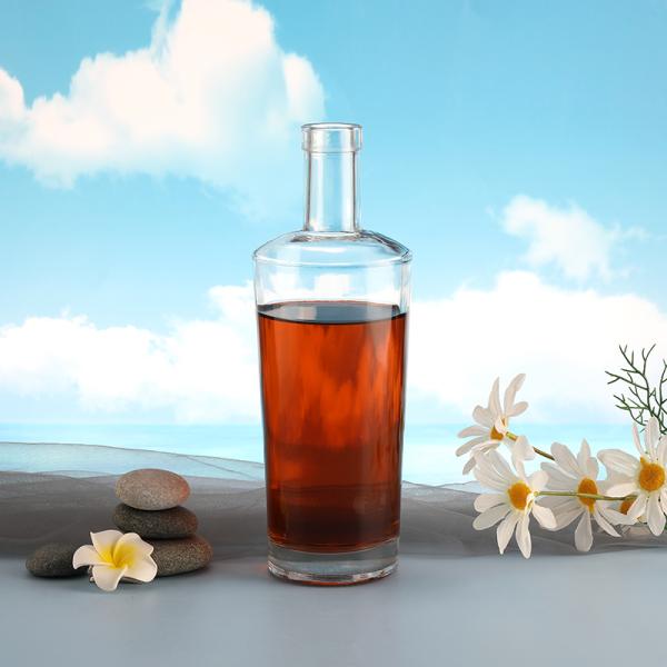 500ml 700ml 750ml White Frosted Vodka Glass Bottle for Pubs Made of Super Flint Glass