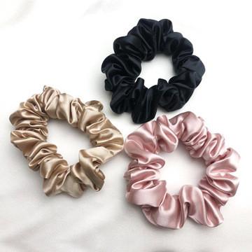 Fluffy Night Silk Scrunchies , 3.5cm 22mm Mulberry Silk Elastic Headbands For Women