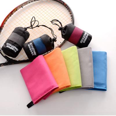 Toalha Rápido-seca impressa Digitas feita sob encomenda por atacado de Microfiber dos esportes