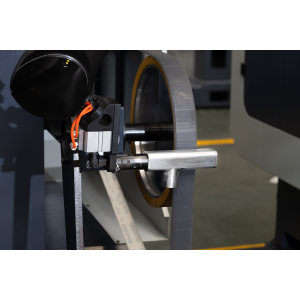 Robotic Valve Body Connector Deburring Cell Automated Feeding For High-Volume Faucet Component Edge Finishing
