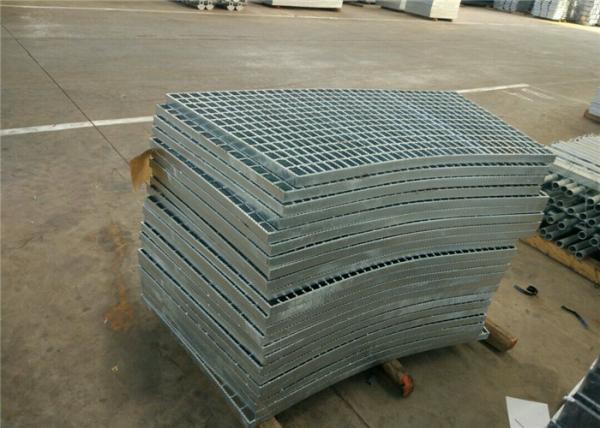 Durable Loading Docks Heavy Duty Steel Grating 8mm X 8mm Cross Bar Size