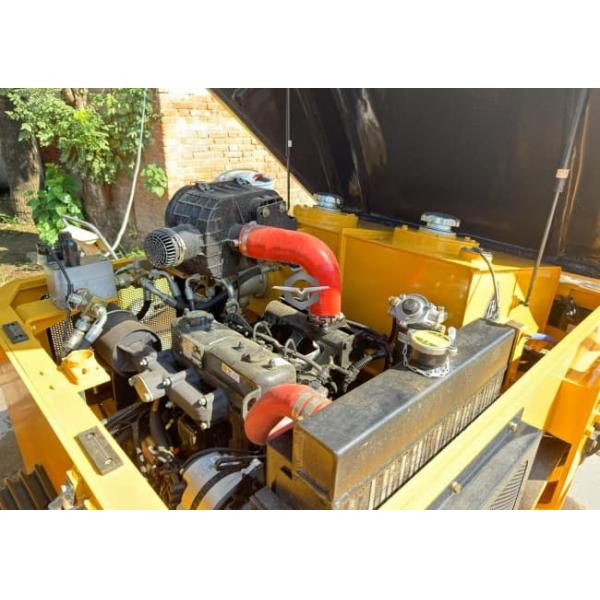 4 тонны двойной барабанный вибрационный дорожный ролик LTC204 Гидравлический привод 26,5кВт