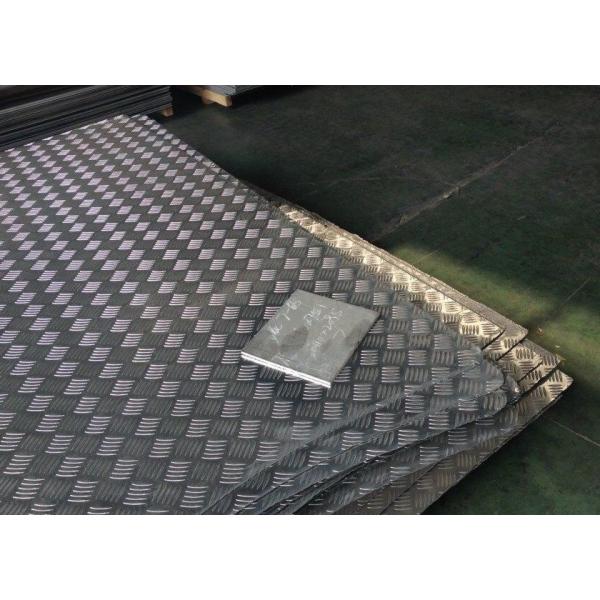 Highly Reflective 3003 H22 Aluminium Checker Plate Sheet Aluminum Tread Plate Good Slip Resistance