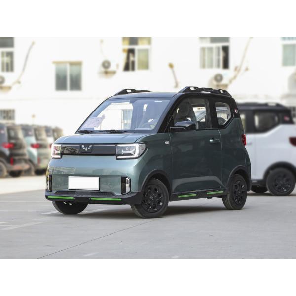 Wuling Airbag Mini Electric Car Hatchback 100km/H 4 Seats Lithium Battery