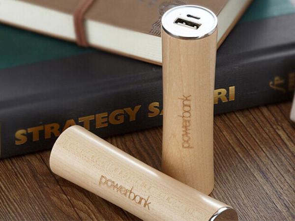 High Quality 2600mAh  18650 Battery  Wood Made Portable Mobile Power Bank