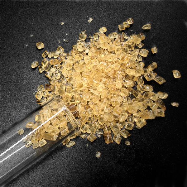 Resina de polipropileno clorado soluble en éster para sistemas adhesivos