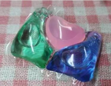 Three In One 2D Pods Water Soluble Film For Machine Packaging Laundry Pods
