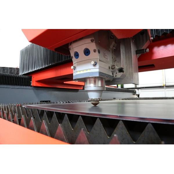 Industry Sheet Metal Cutting Equipment IPG Raycus Laser Source 1500mm*3000mm