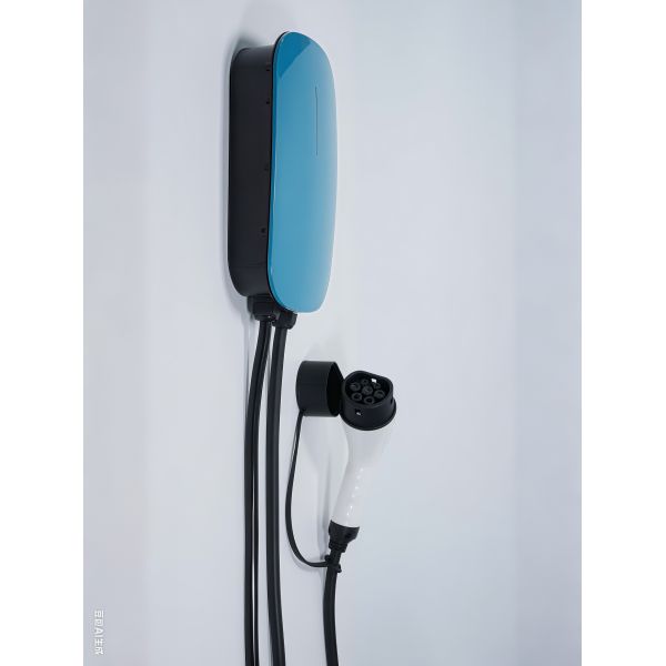 7kW 32A Wall-mounted EV Charger with Type 2 IEC 62196-2 Interface and CE Certified for VinFast Cars