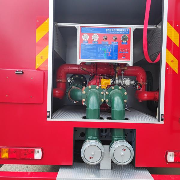 Howo 430hp 24000liter Foam Water Tanker Fire Truck For Industrial Fires / Airport Rescue