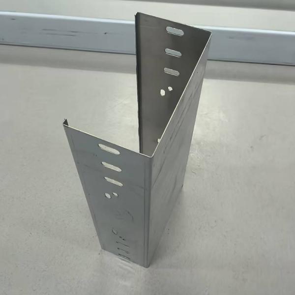 Wall Mounted Or Suspended Ceiling Cable Tray1.2mm-2.5mm Thickness For Indoor And Outdoor