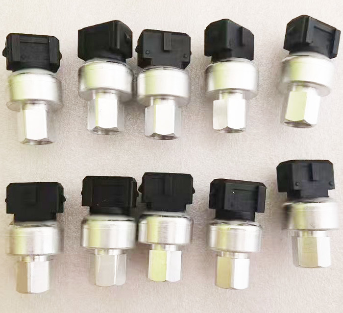 Pressure Sensor 15103658 for L150F L350F Loader