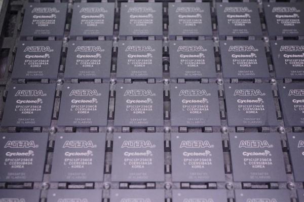 Al-tera Epm3064ati44-10N Electronic Components Semiconductor Assembly Microcontroller Simm ic chips EPM3064ATI44-10N