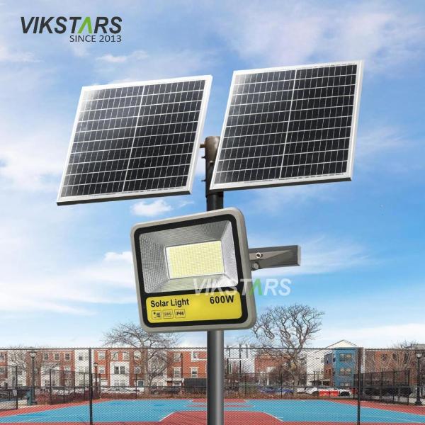 600w 800w Lumières solaires d'inondation Éclairage de stade Extérieur Réflecteurs solaires haute puissance