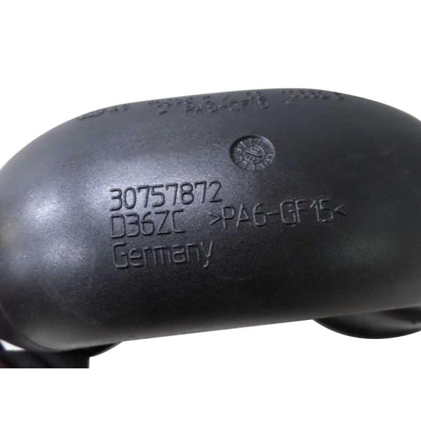 El tubo de salida del turbocompresor Womala 30757872 se ajusta al sistema del motor XC70