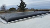 La déshydratation des tubes géotextiles est utilisée pour aider à transformer les déchets de l'usine d'huile de palme en engrais