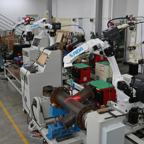 Max Speed 360 Welding Robot ISO SGS CE Accredited Payload 12kg for Industrial