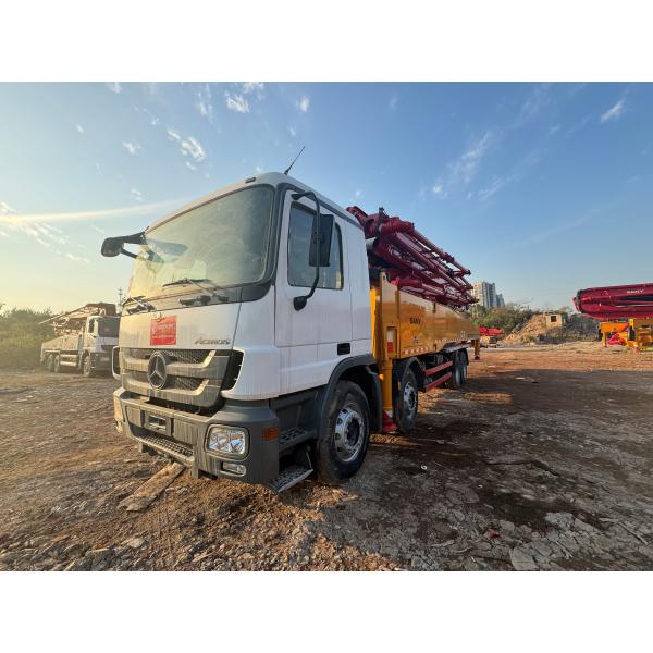 Реконструированный 52-метровый бетонный насос с шасси Mercedes-Benz работает хорошо