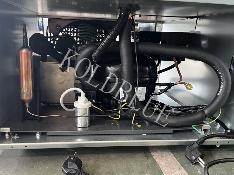 Single Glass Door Upright Fridge Commercial Display Refrigerator for Supermarket