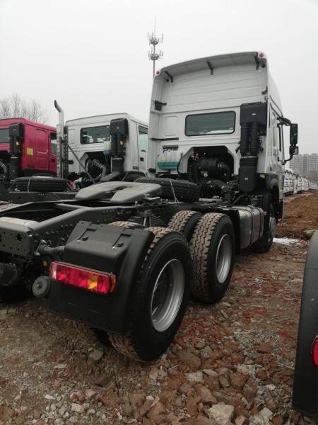 ZZ4257N3647A HOWO 6x4 371HP Tractor Truck With White color and HW19710 Transmission